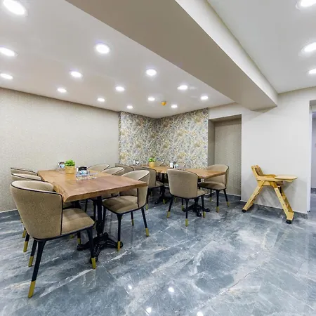 Golden Bazaar Hotel 3*