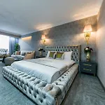 Hotel Golden Bazaar 3*