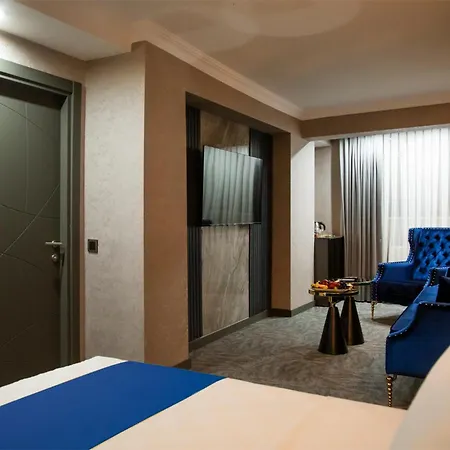 Hotel Golden Bazaar 3*
